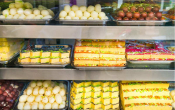 شیرینیجات صدف Sadaf Sweet Shop