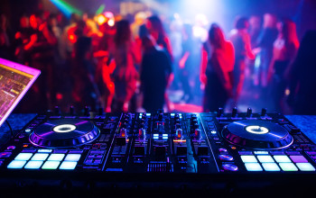 دی جی شری DJ Sherry
