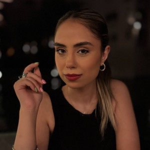 نیلوفر فاتحی Niloofar Fatehi - 1