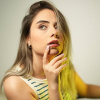 نیلوفر فاتحی Niloofar Fatehi