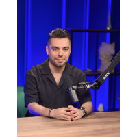 نوید نیک کار Navid Nikkar