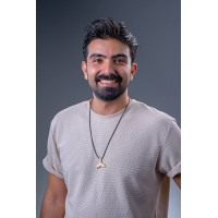 علی عسکری | فیلمساز، تولیدکننده محتوای تبلیغاتی و متخصص ویدیوهای مبتنی بر هوش مصنوعی