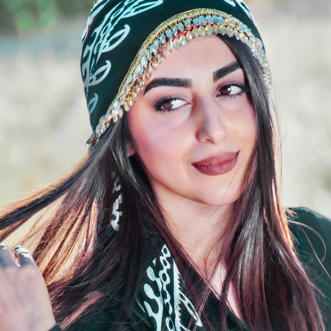 Esra Moghimi | اسرا مقیمی