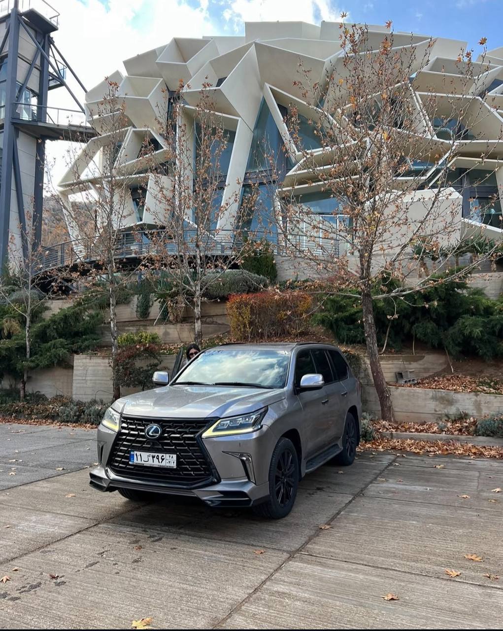 دبی کار Dubai car