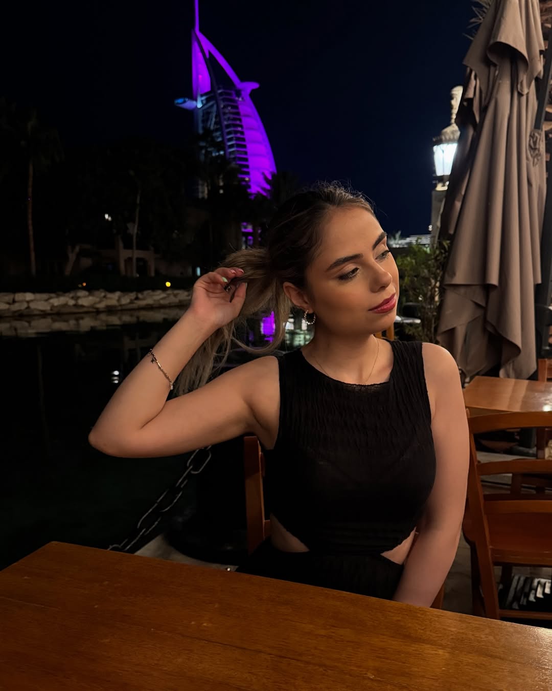 نیلوفر فاتحی Niloofar Fatehi