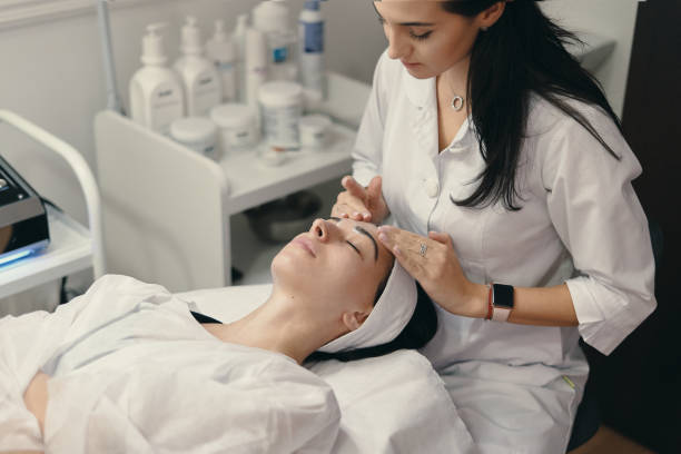 ریل تاچ بیوتی سالن Real Touch Beauty Salon
